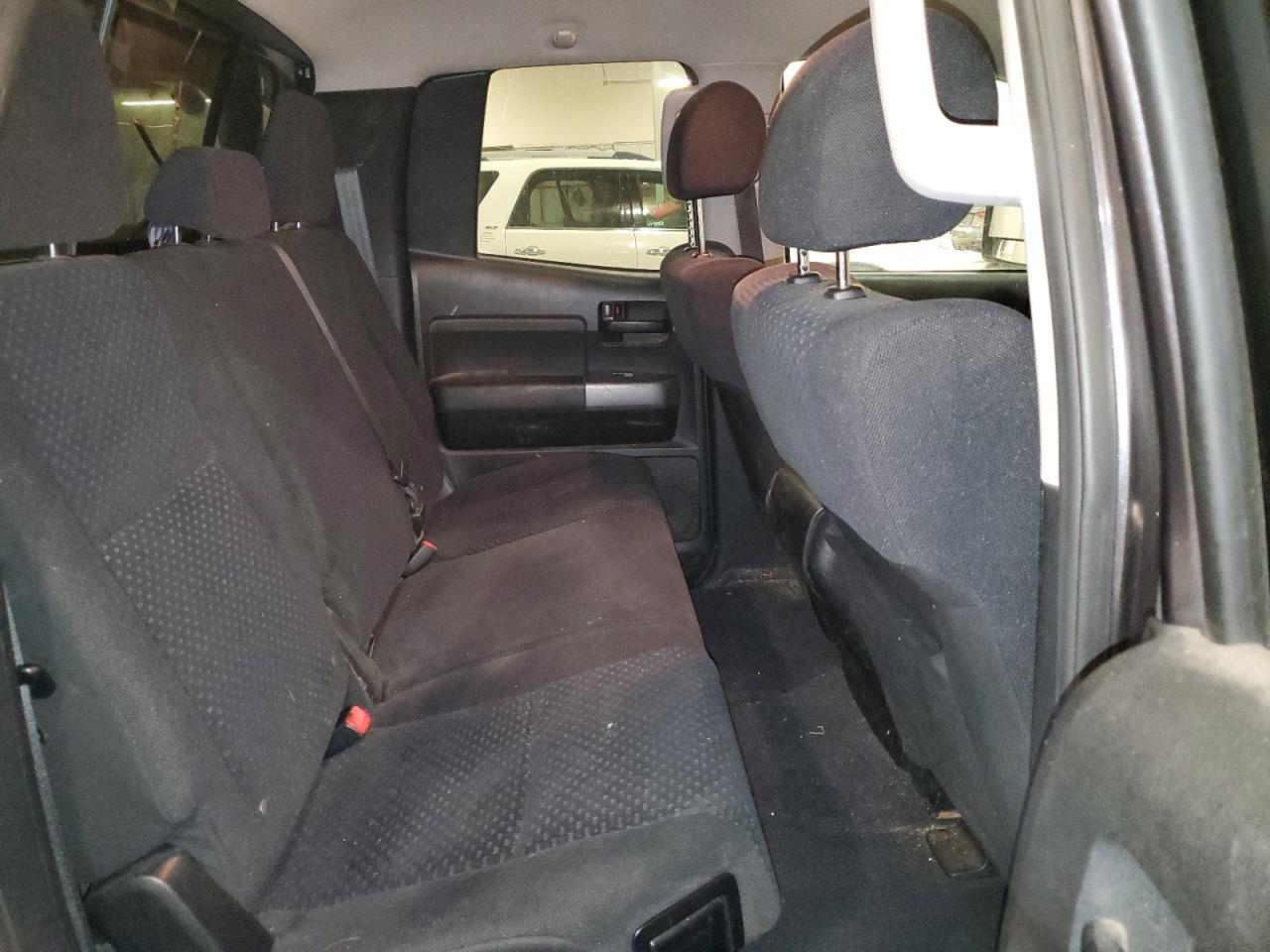 2011 TOYOTA TUNDRA