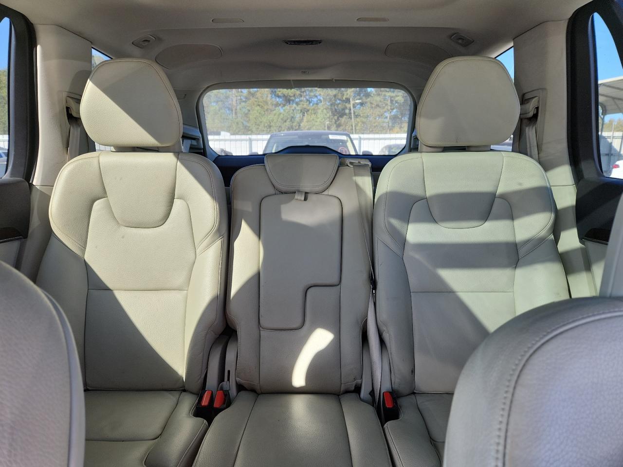 2016 VOLVO XC90
