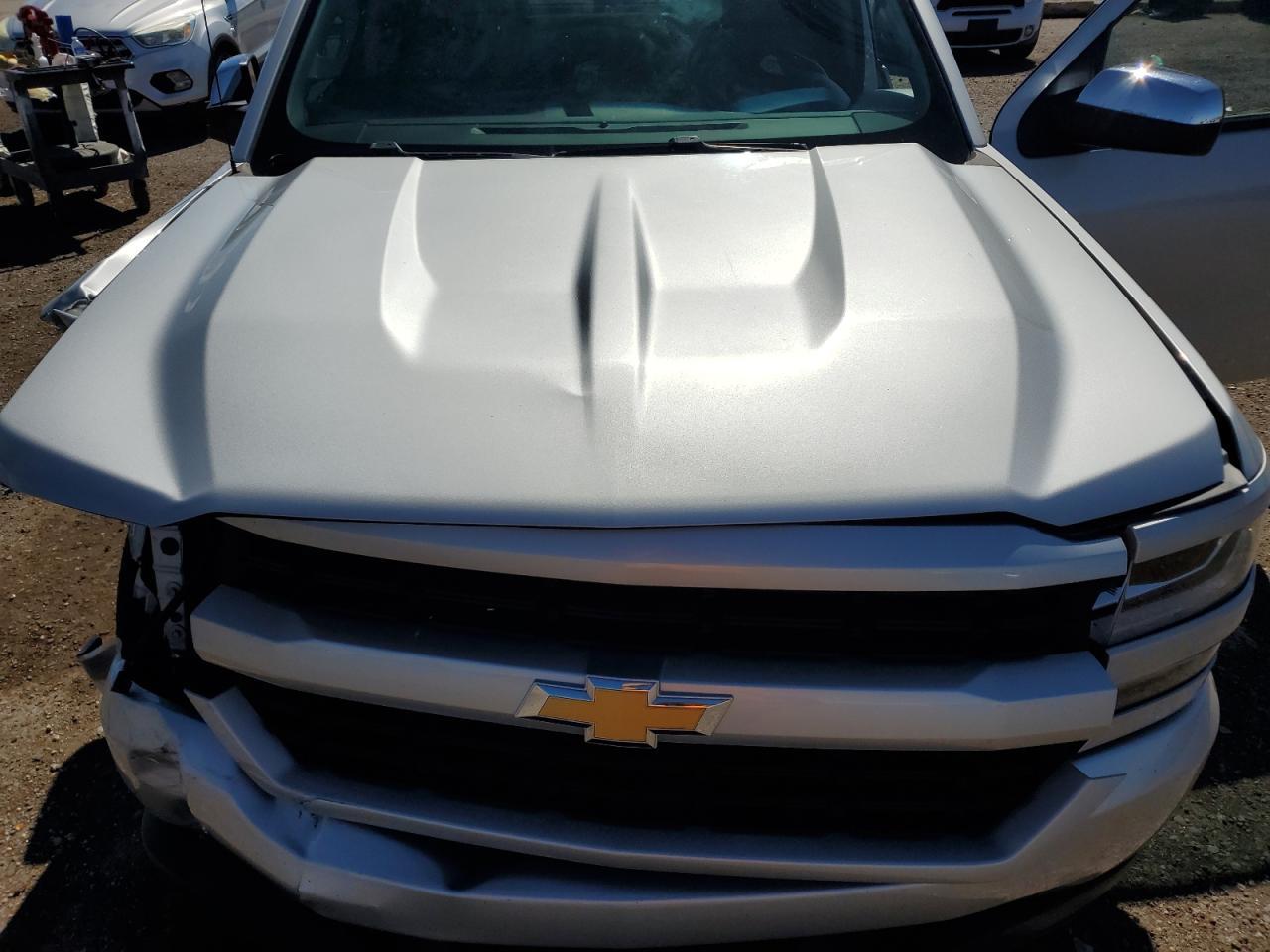 2018 CHEVROLET Silverado