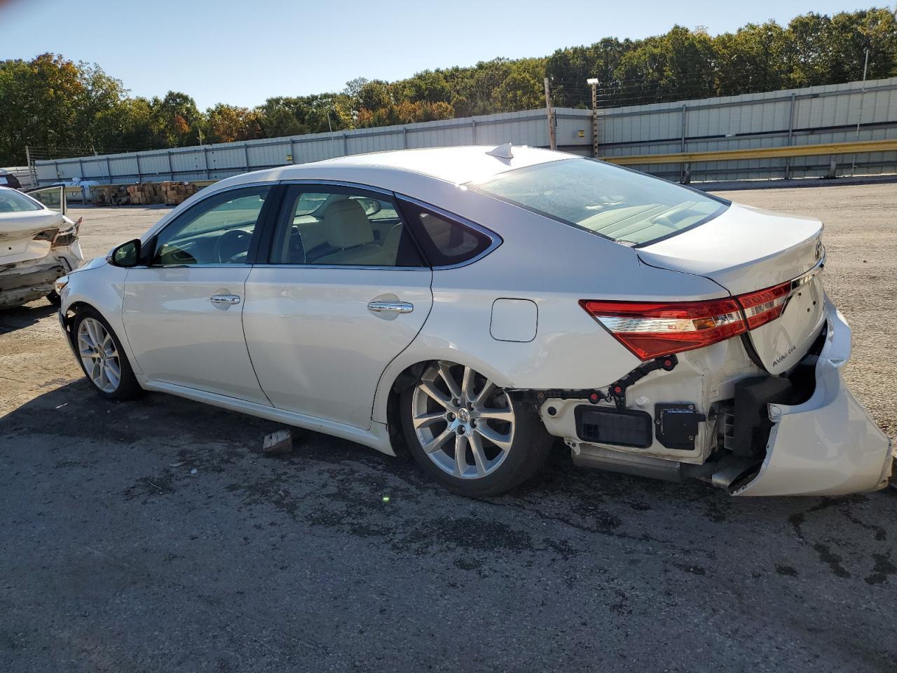2013 TOYOTA Avalon