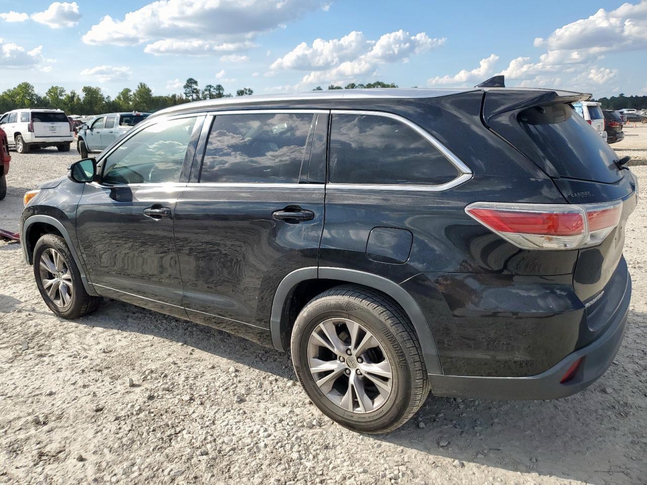 2015 TOYOTA HIGHLANDER