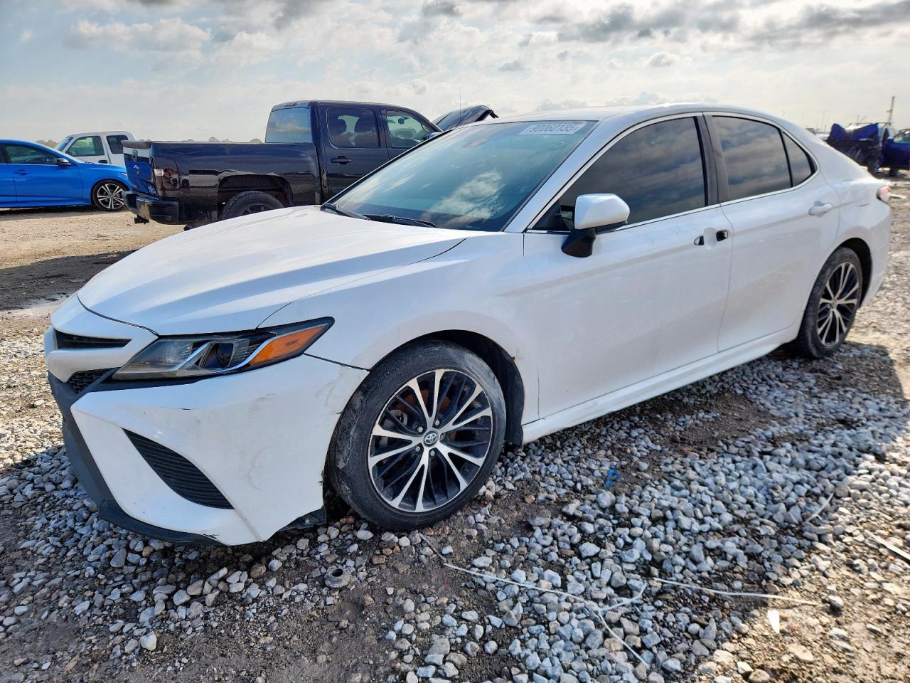 2018 TOYOTA CAMRY