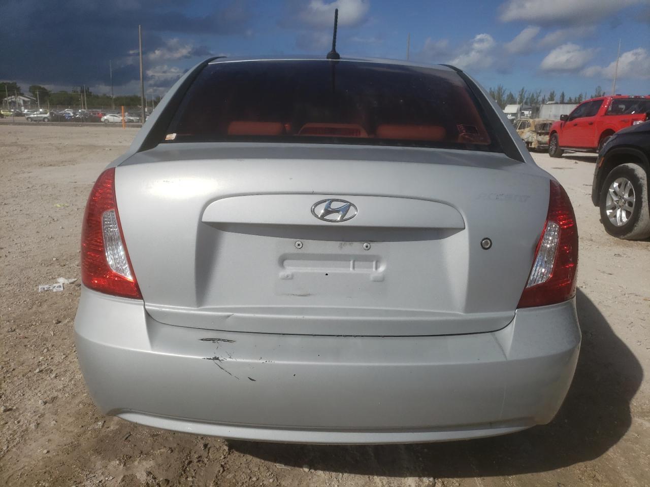 2011 HYUNDAI ACCENT