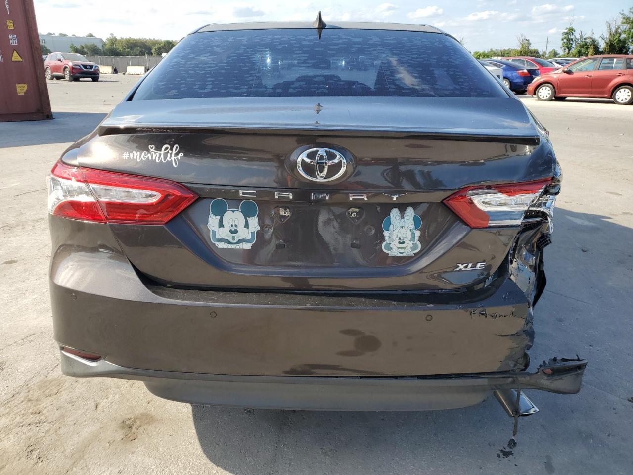 2018 TOYOTA CAMRY