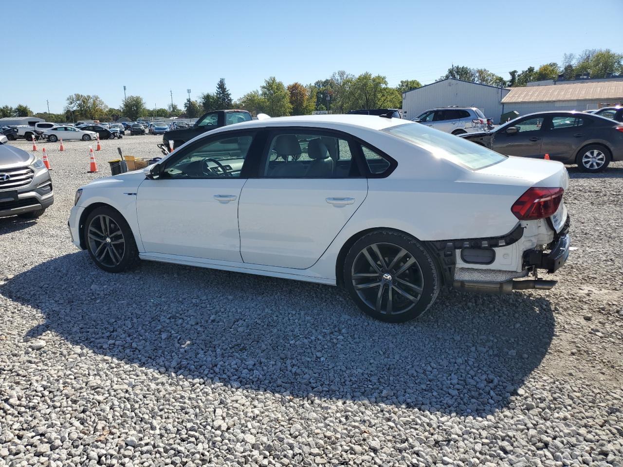 2018 VOLKSWAGEN Passat