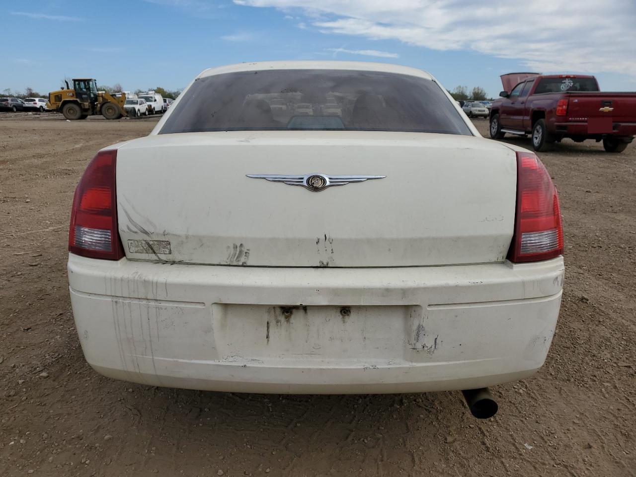 2005 CHRYSLER 300