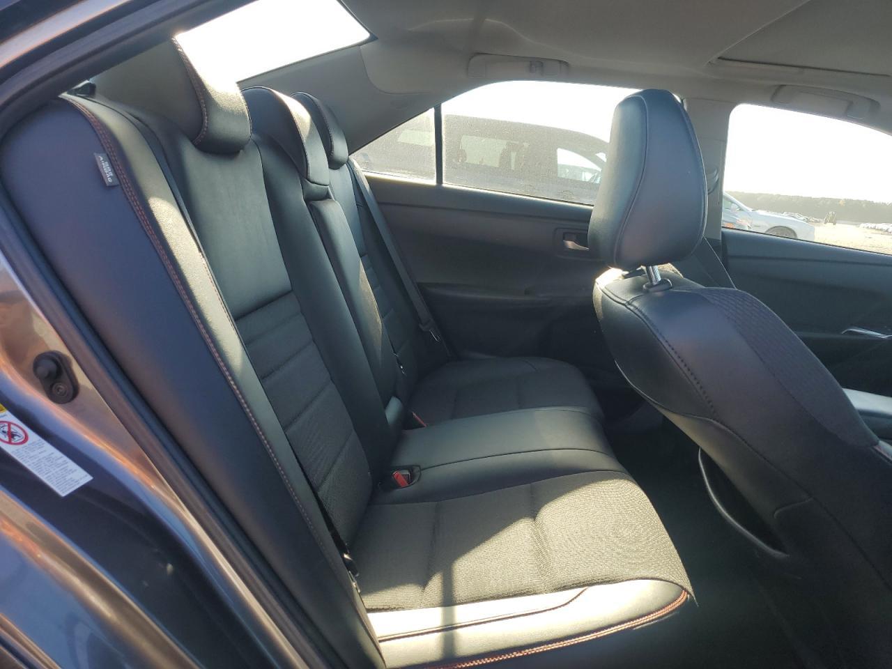2016 TOYOTA CAMRY