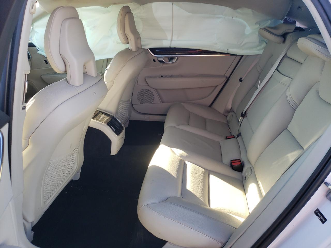 2018 VOLVO S90