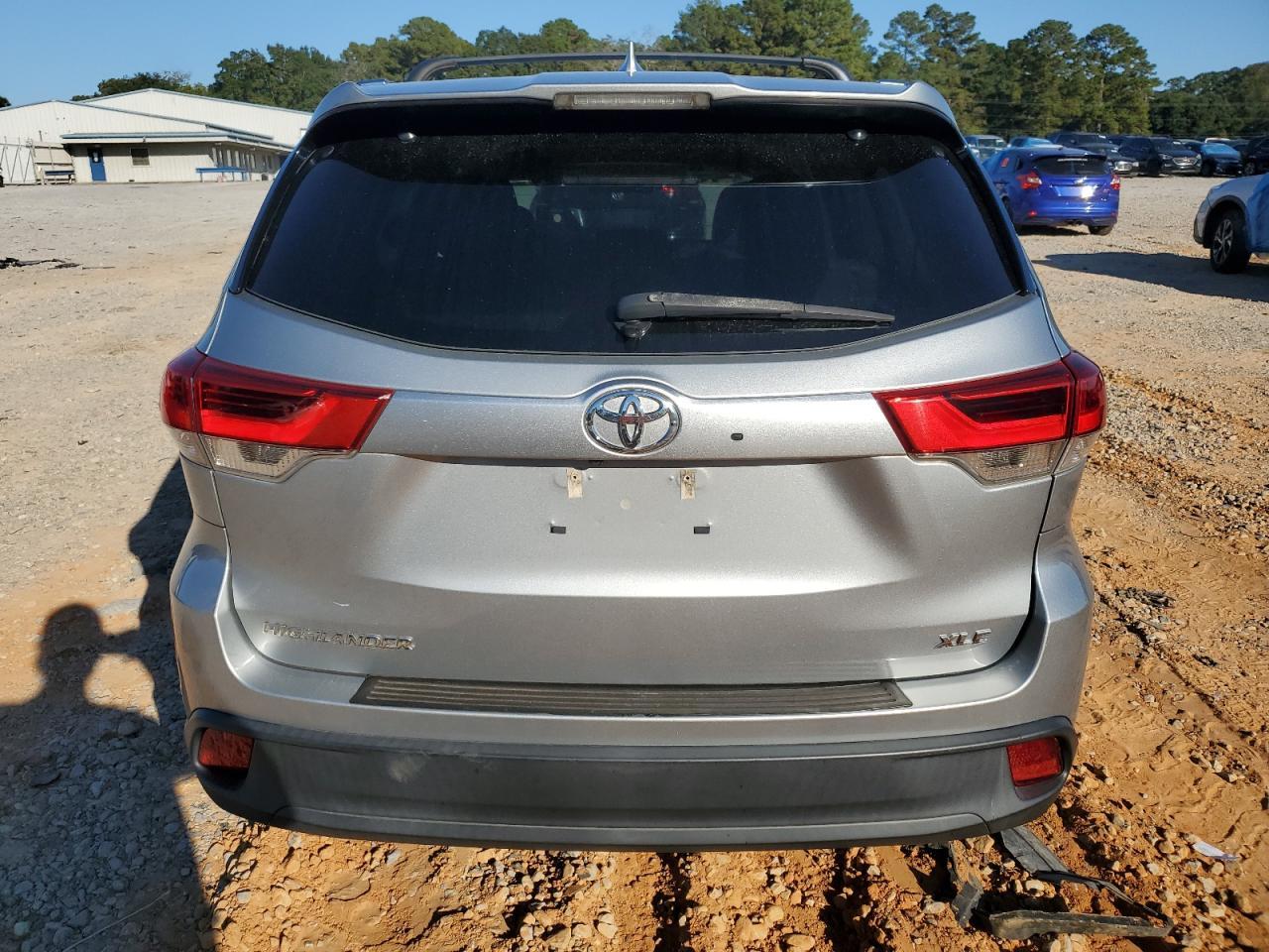 2017 TOYOTA HIGHLANDER