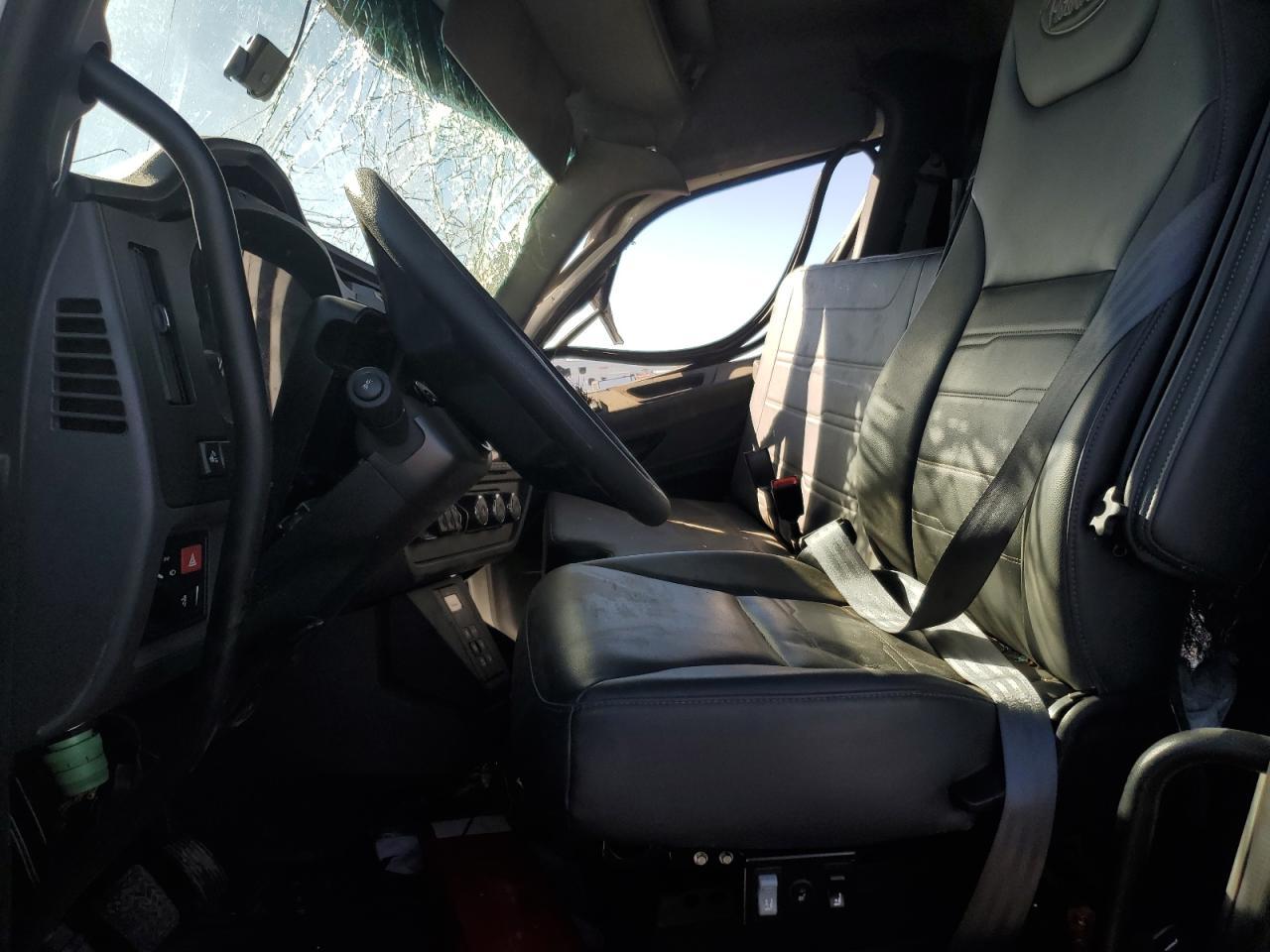 2025 PETERBILT 536