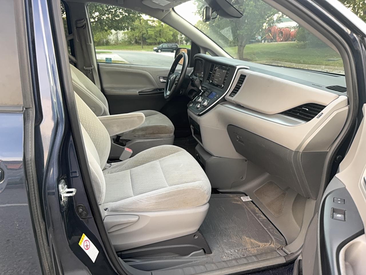2018 TOYOTA SIENNA