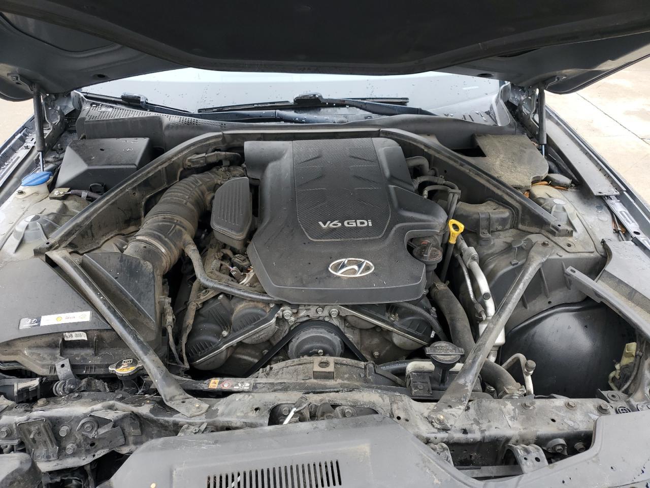 2016 HYUNDAI GENESIS