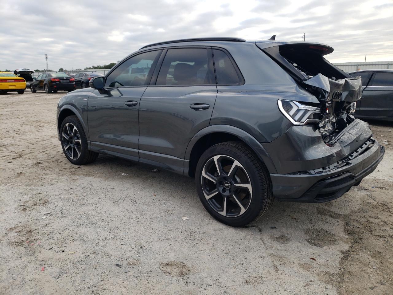 2025 AUDI Q3