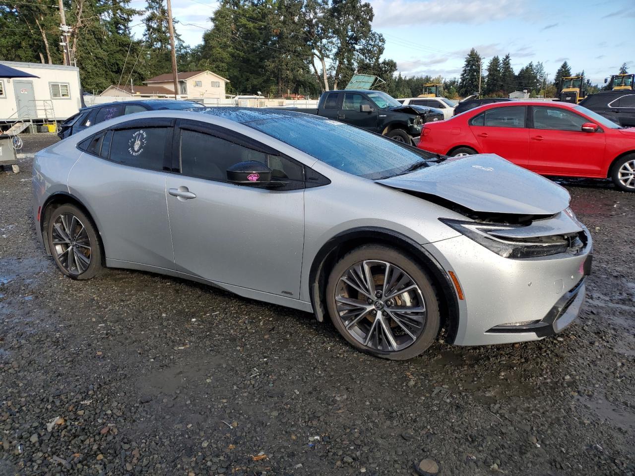 2024 TOYOTA PRIUS