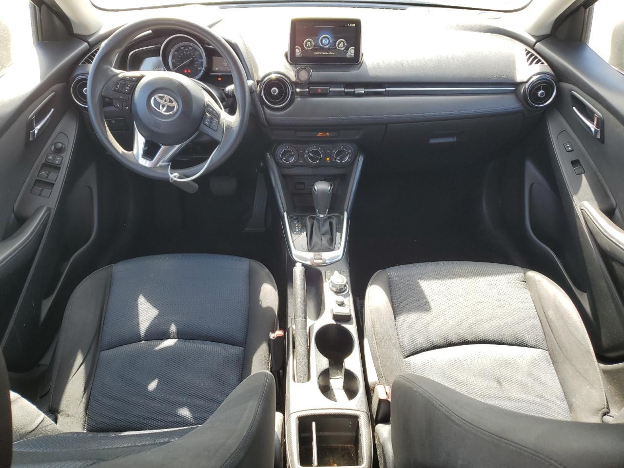 2017 TOYOTA YARIS