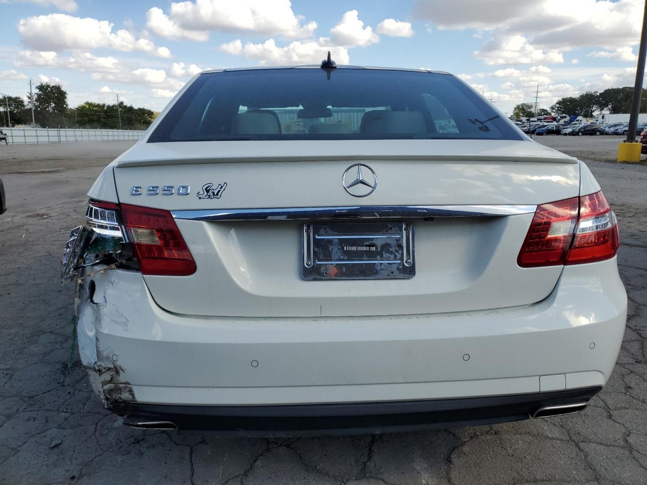 2011 MERCEDES-BENZ E-Class