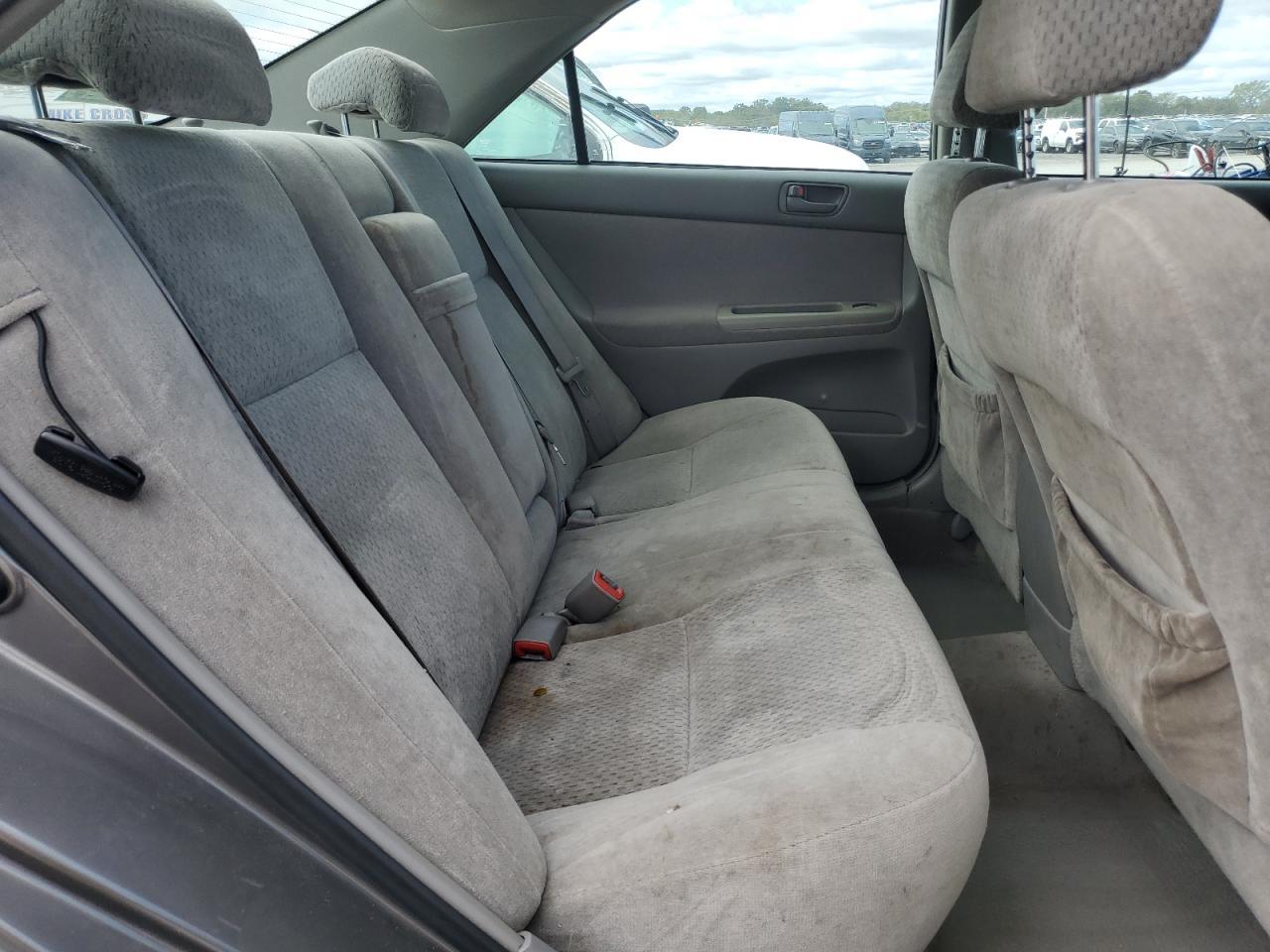 2004 TOYOTA CAMRY
