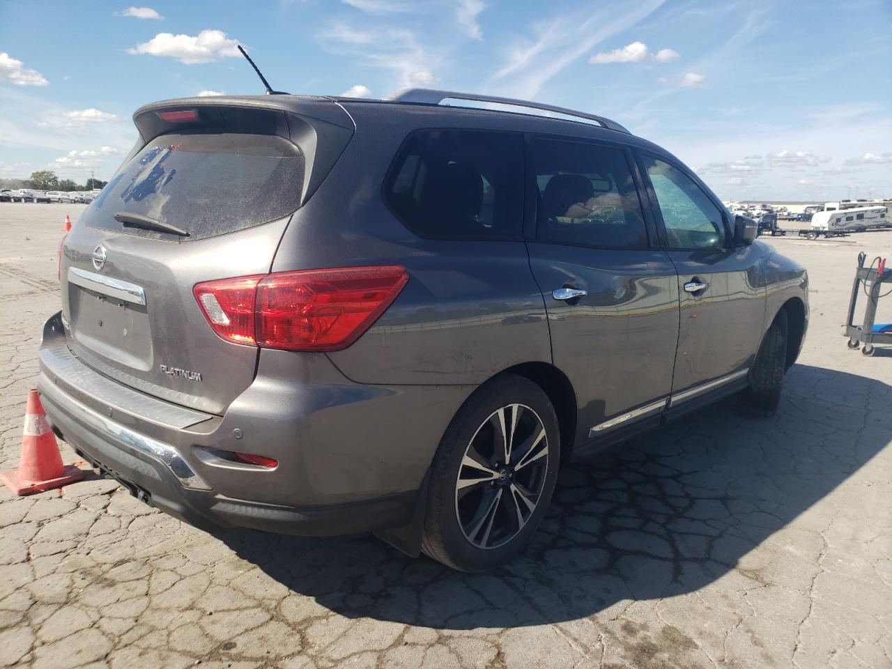 2017 NISSAN PATHFINDER
