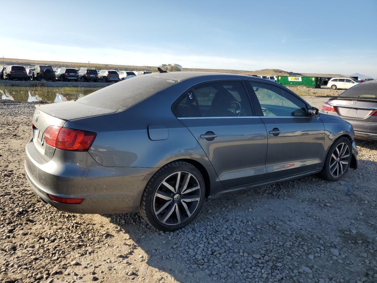 2013 VOLKSWAGEN JETTA