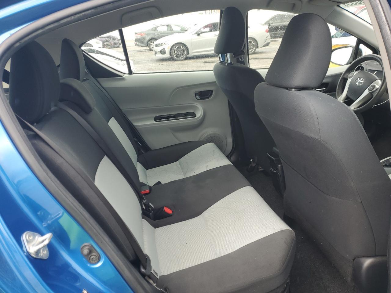 2013 TOYOTA Prius c