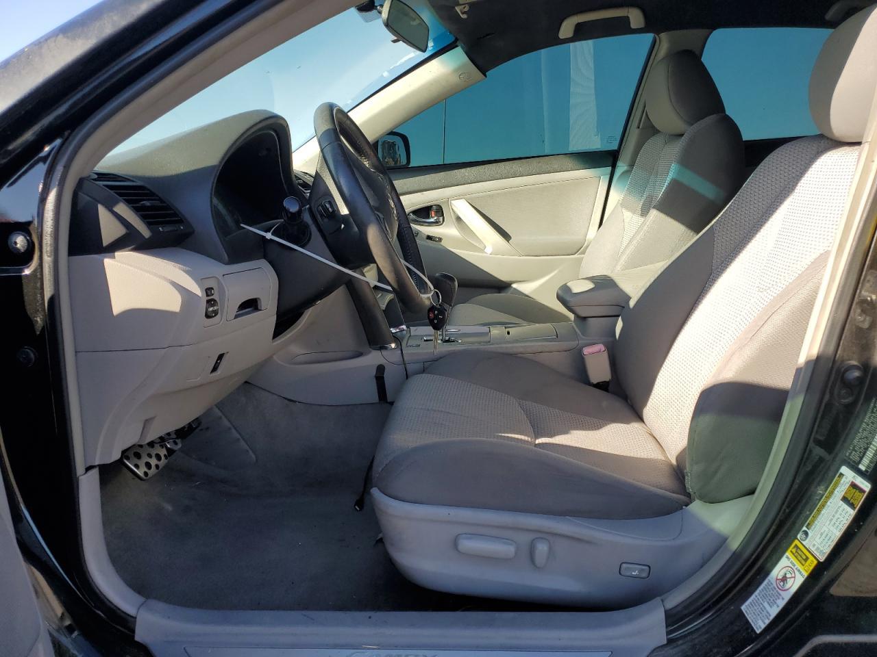2011 TOYOTA CAMRY