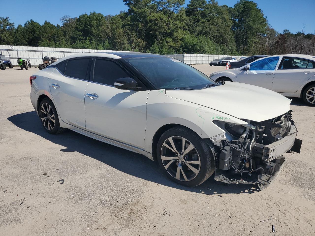2017 NISSAN Maxima