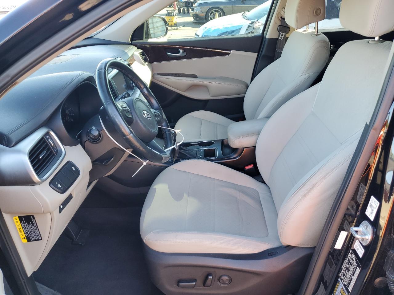 2017 KIA SORENTO