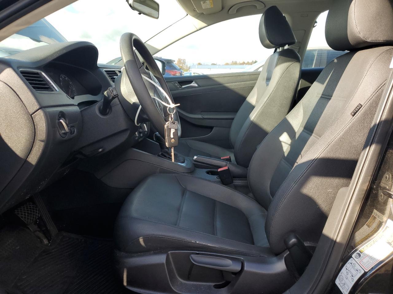 2011 VOLKSWAGEN JETTA