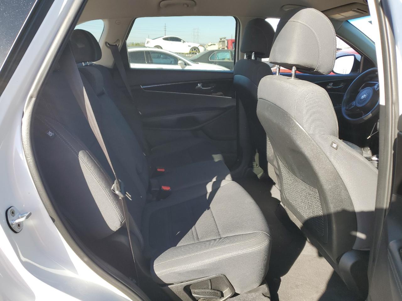 2017 KIA SORENTO