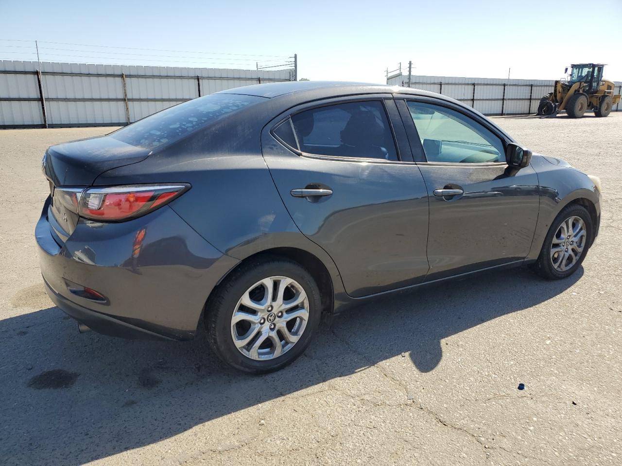 2017 TOYOTA YARIS