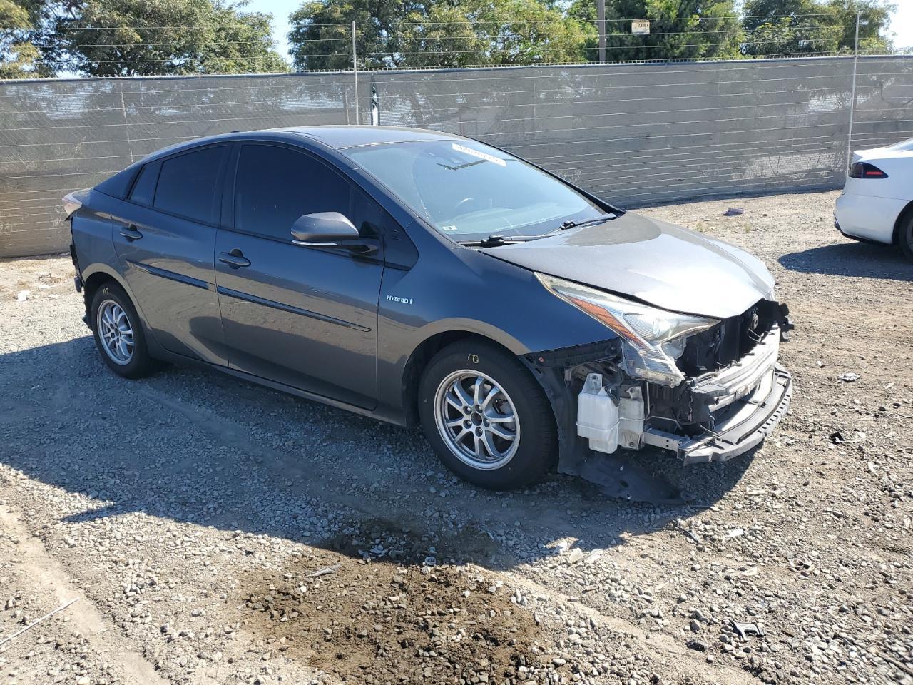 2017 TOYOTA PRIUS