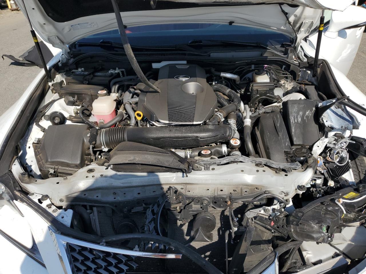2016 LEXUS IS 200t