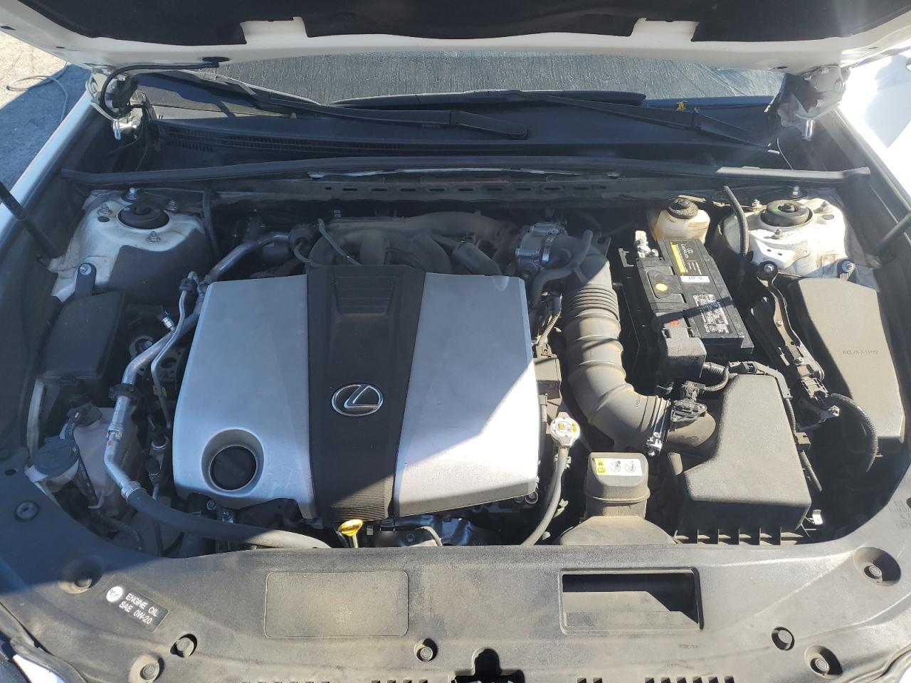 2019 LEXUS Es