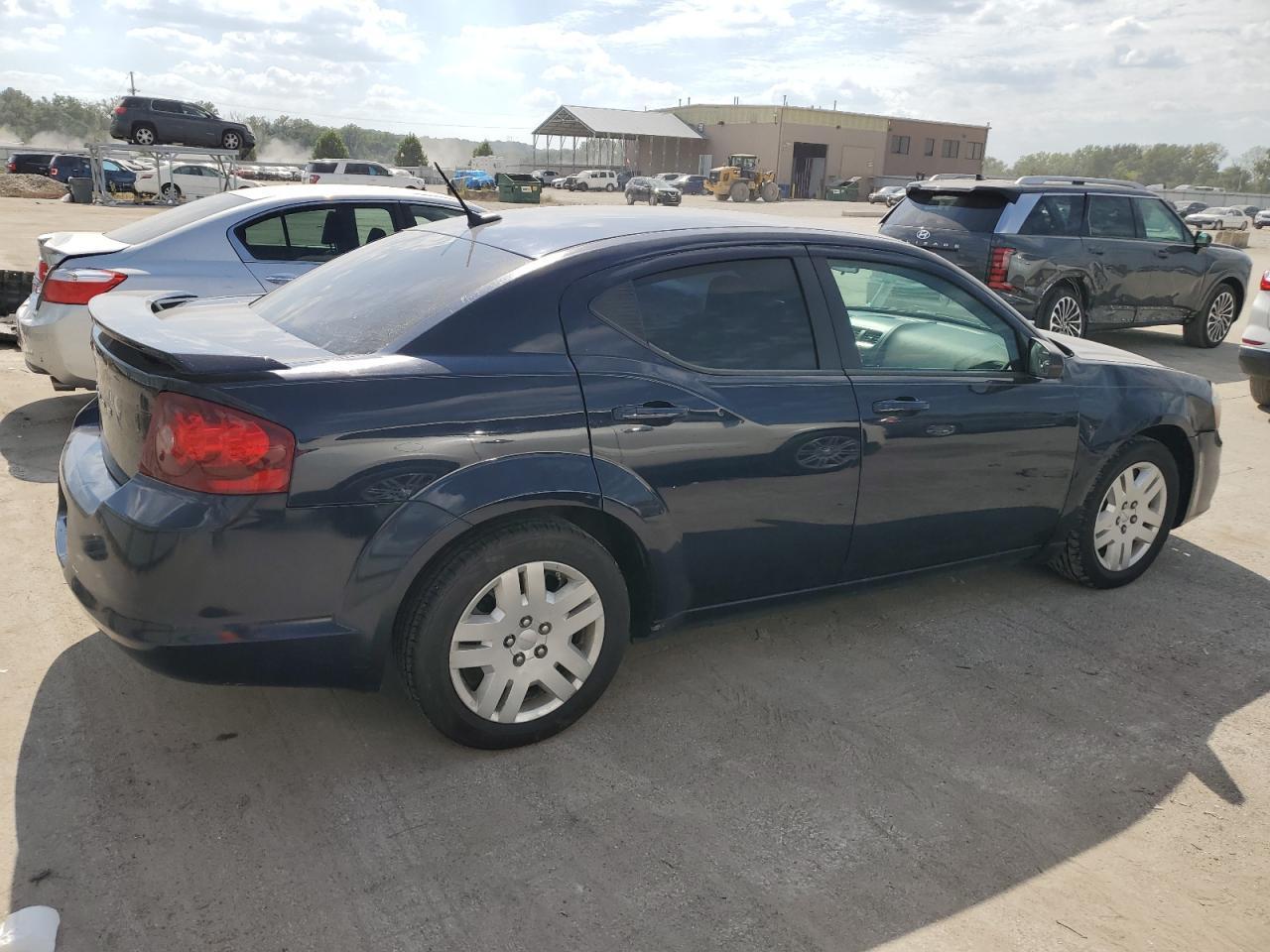 2014 DODGE Avenger