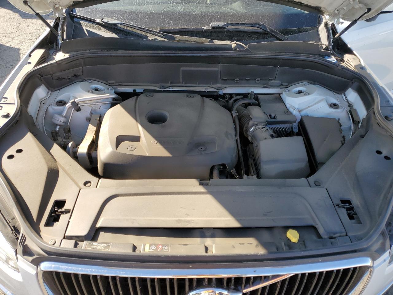 2017 VOLVO XC90