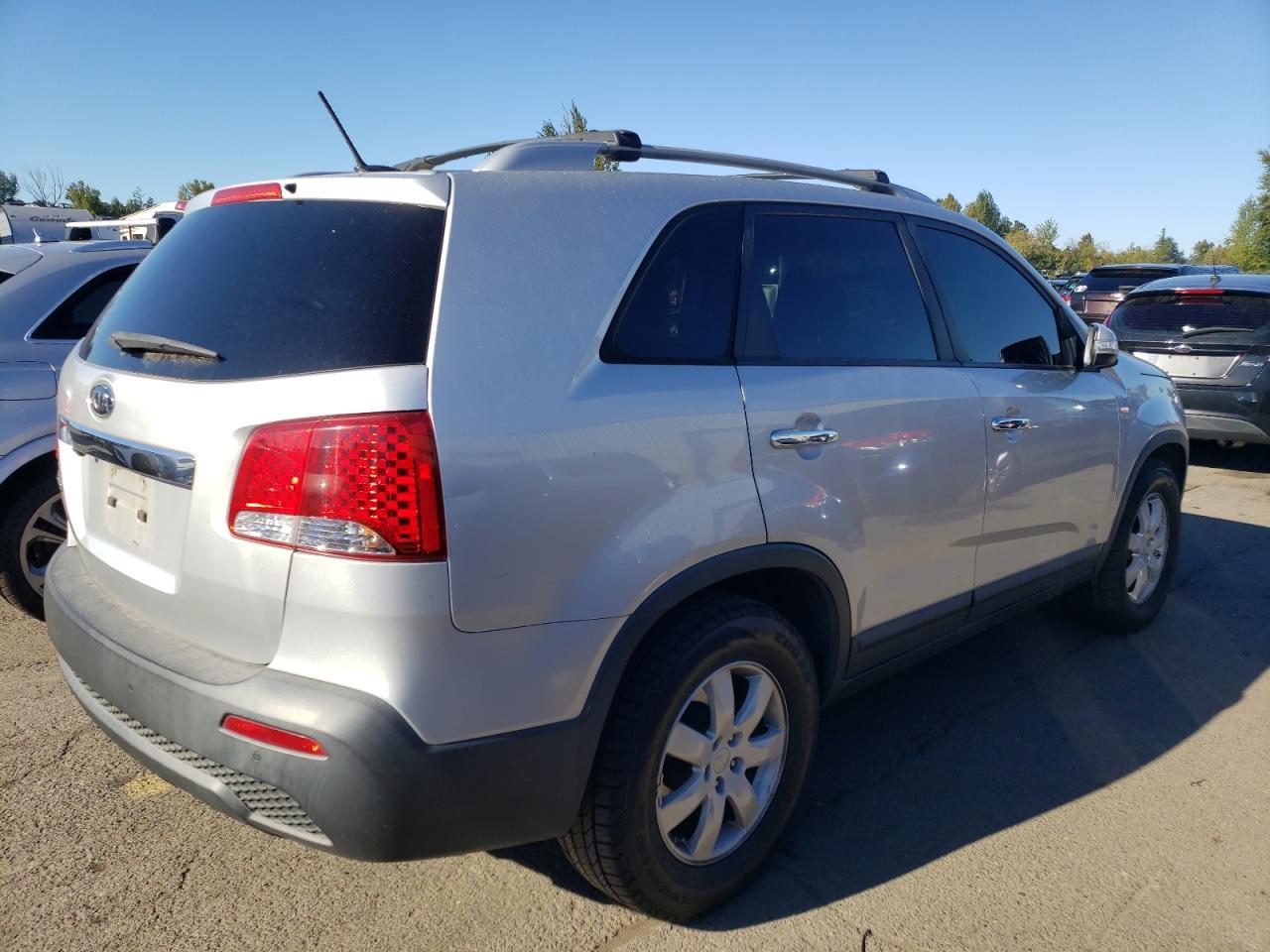 2011 KIA SORENTO