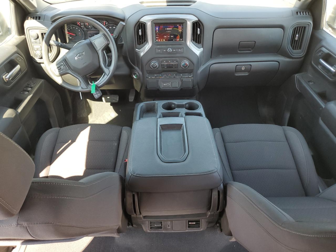 2025 CHEVROLET Silverado