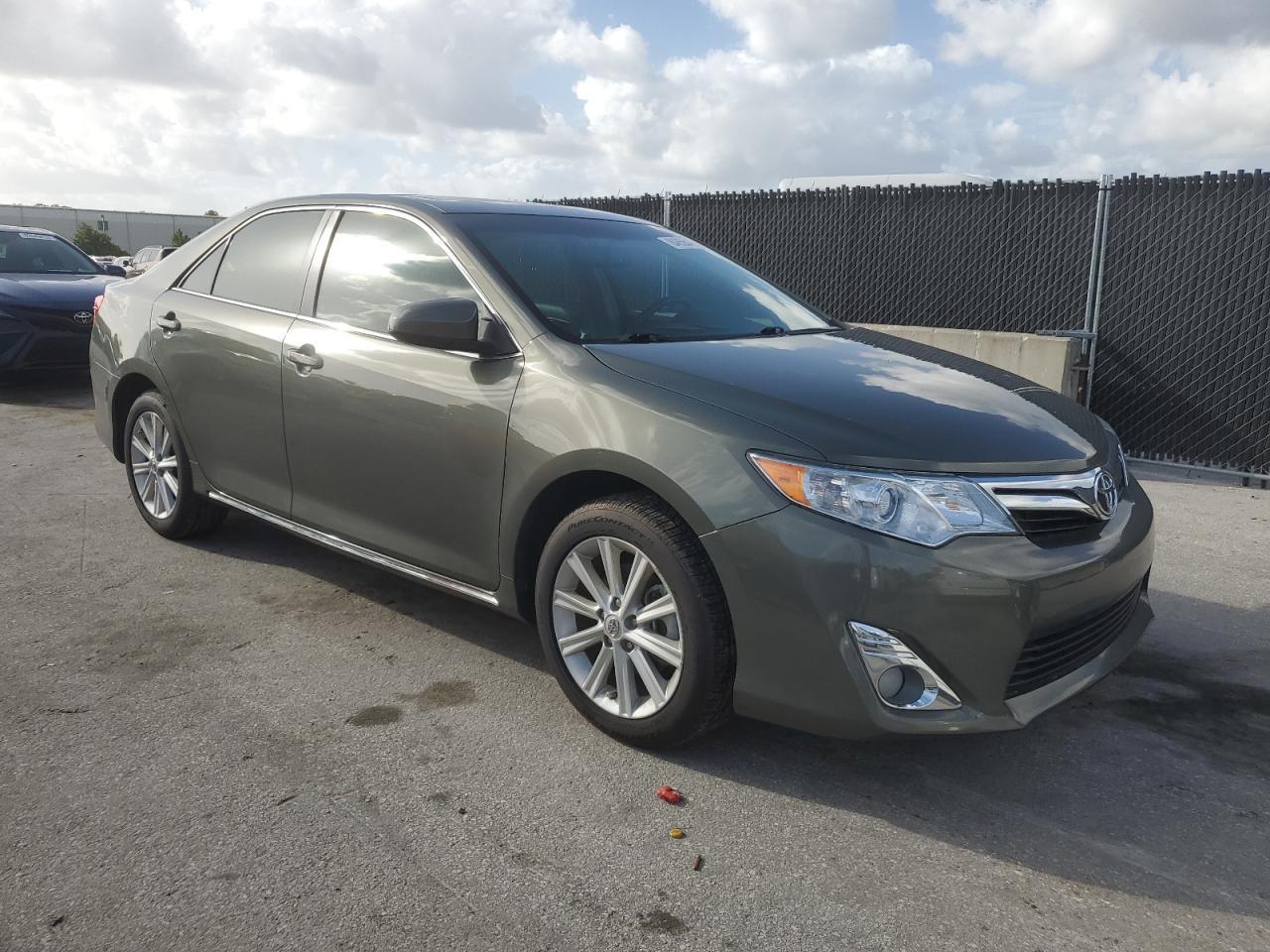 2013 TOYOTA CAMRY