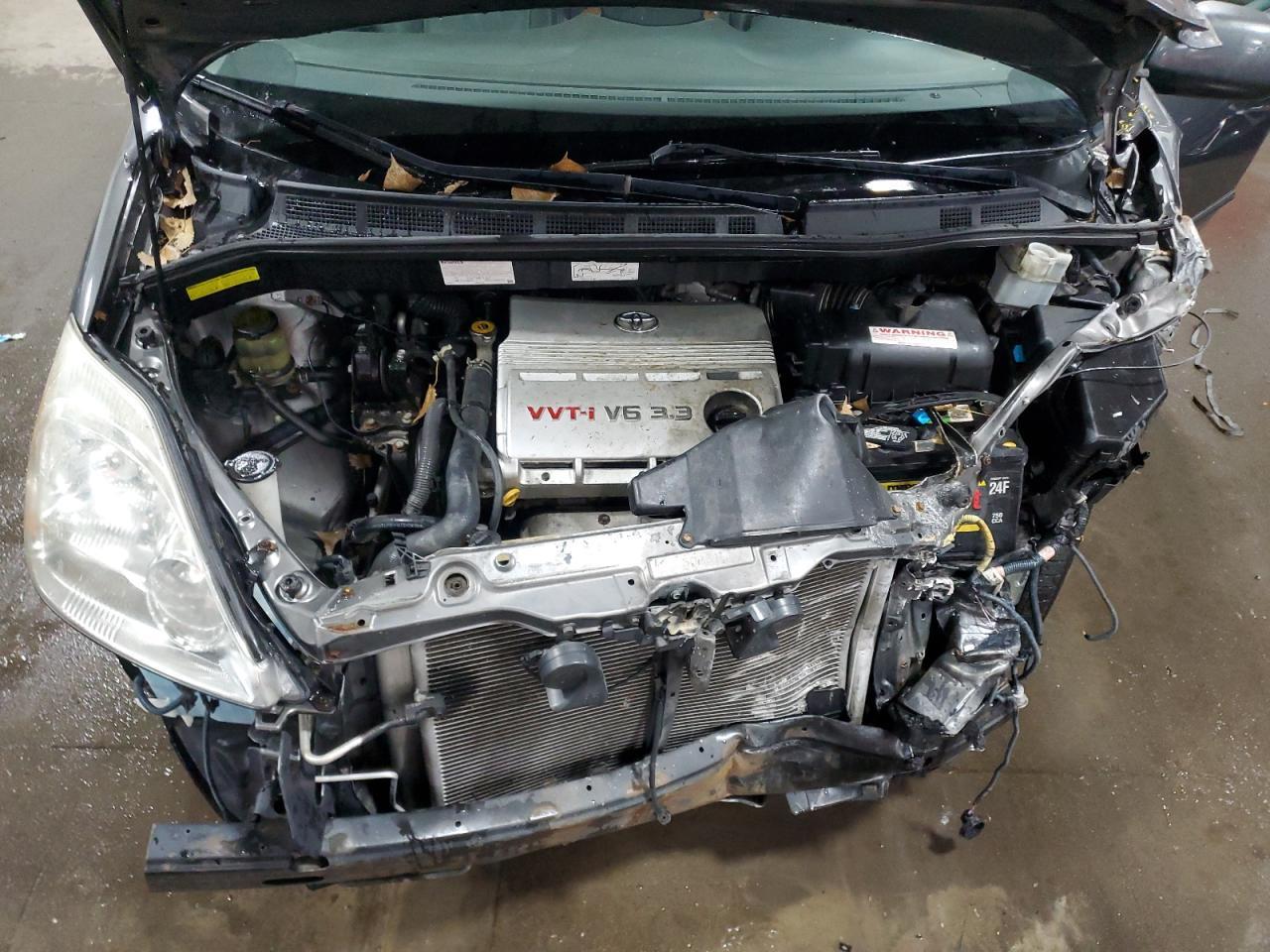 2005 TOYOTA SIENNA