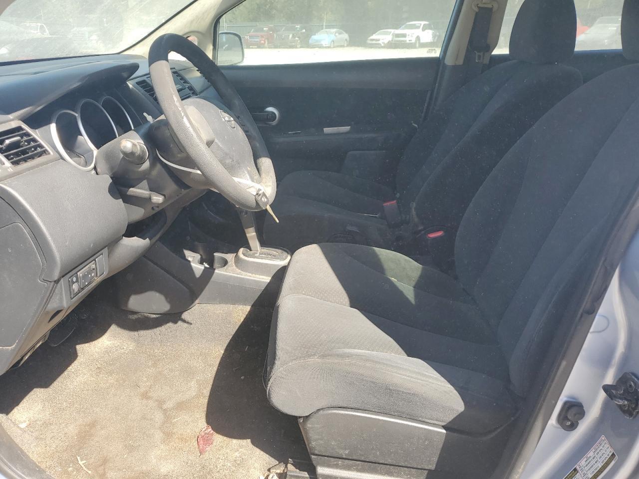 2010 NISSAN VERSA