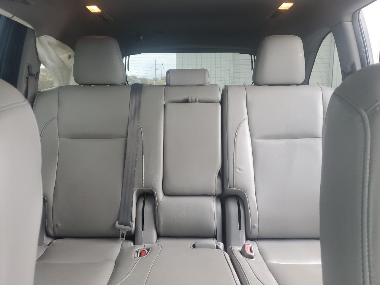 2015 TOYOTA HIGHLANDER