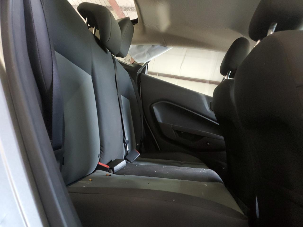 2016 FORD Fiesta