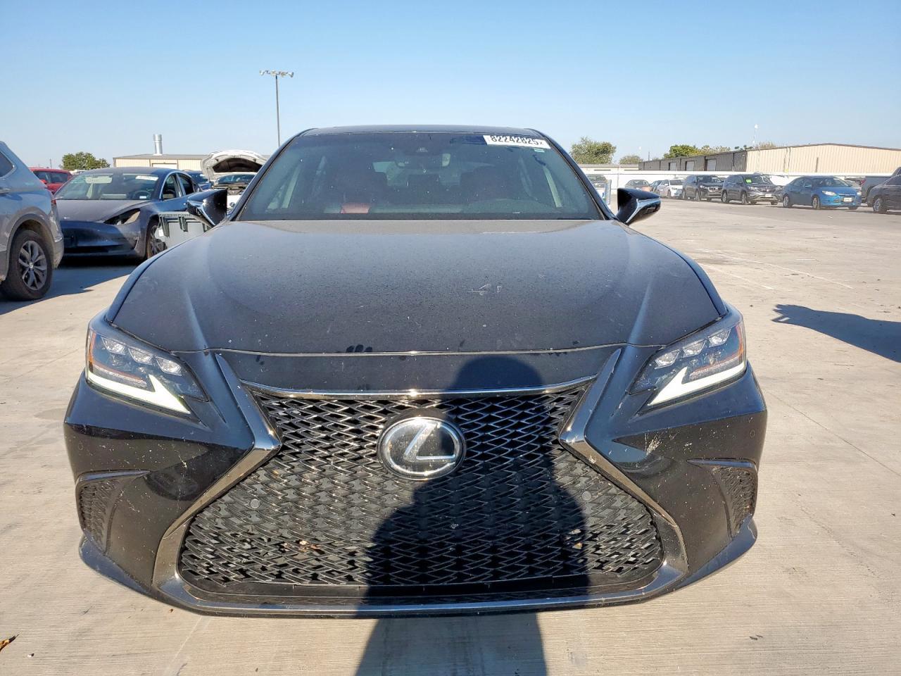 2019 LEXUS Es