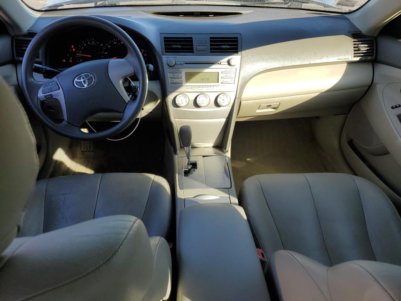 2010 TOYOTA CAMRY