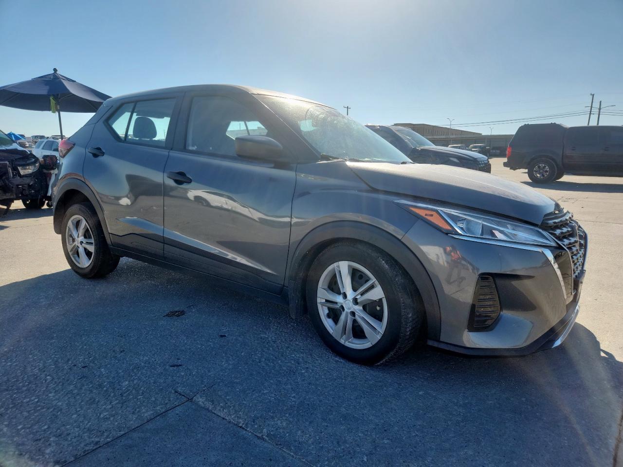 2022 NISSAN KICKS