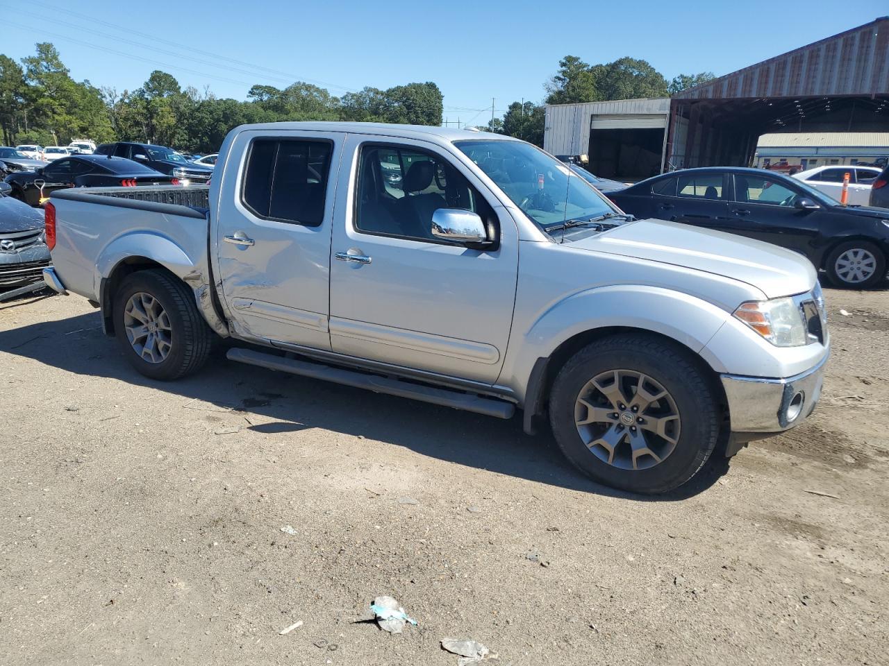 2014 NISSAN Frontier