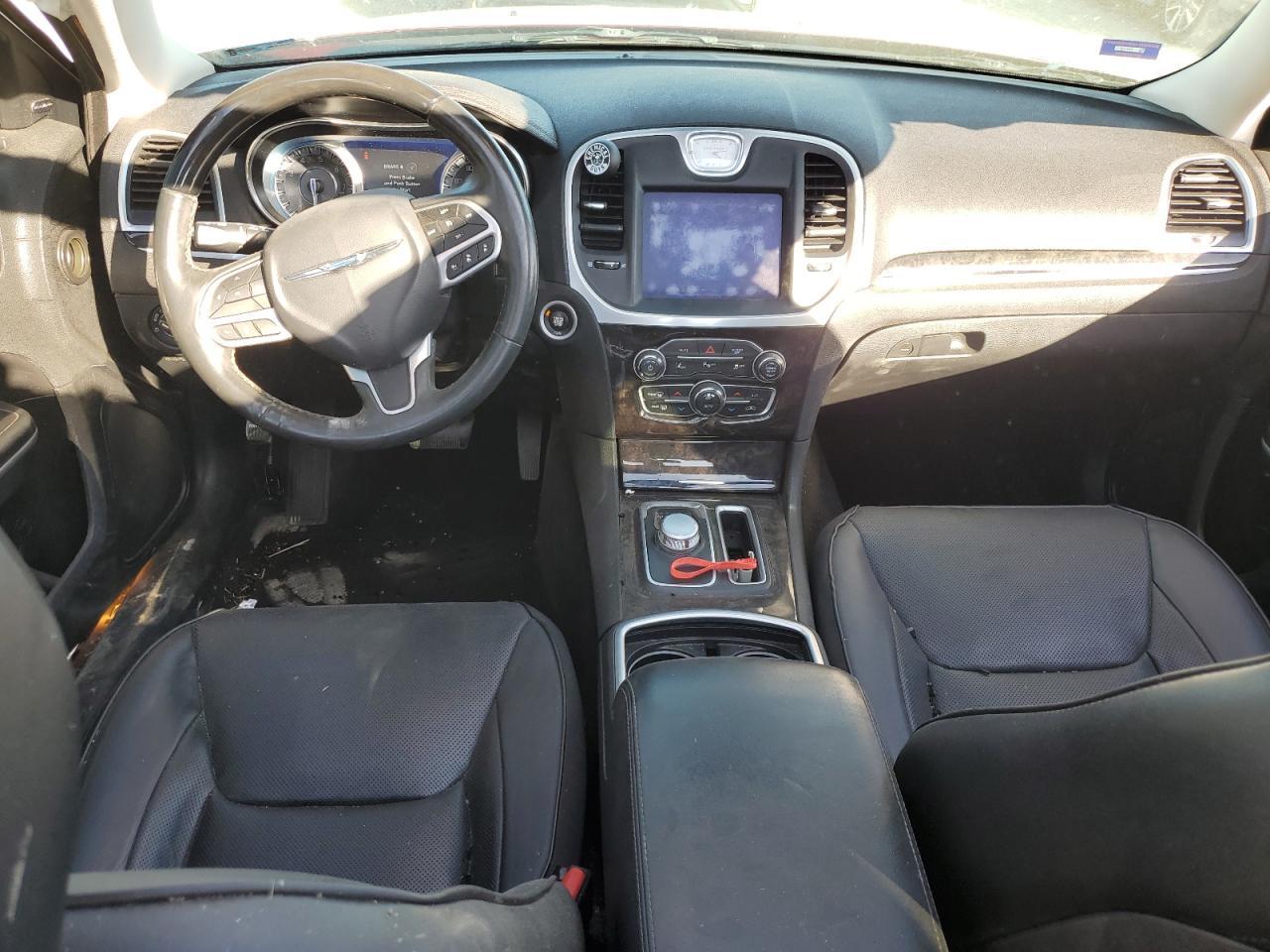 2019 CHRYSLER 300