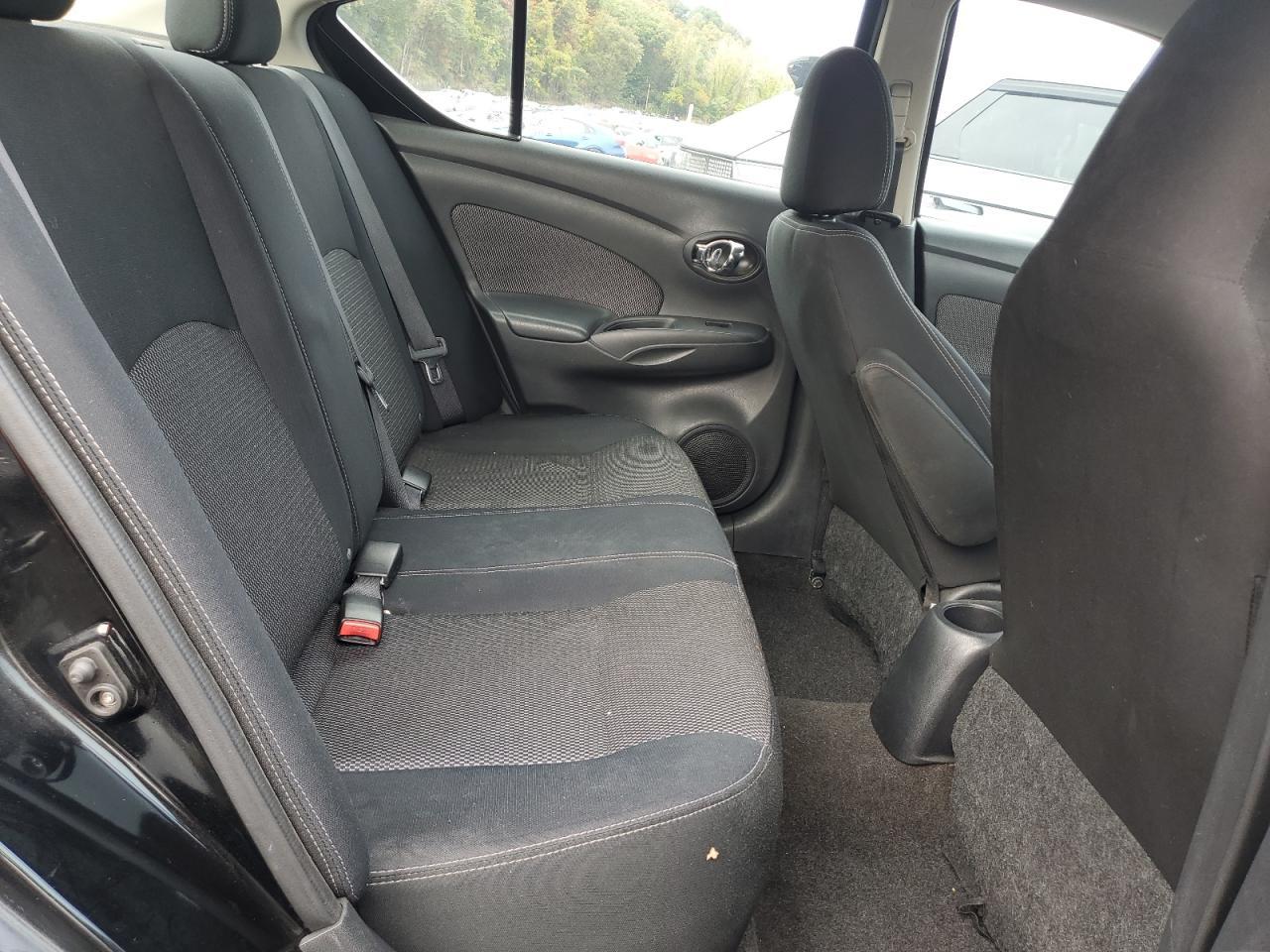 2015 NISSAN VERSA