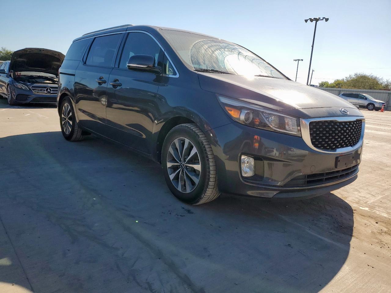 2015 KIA SEDONA