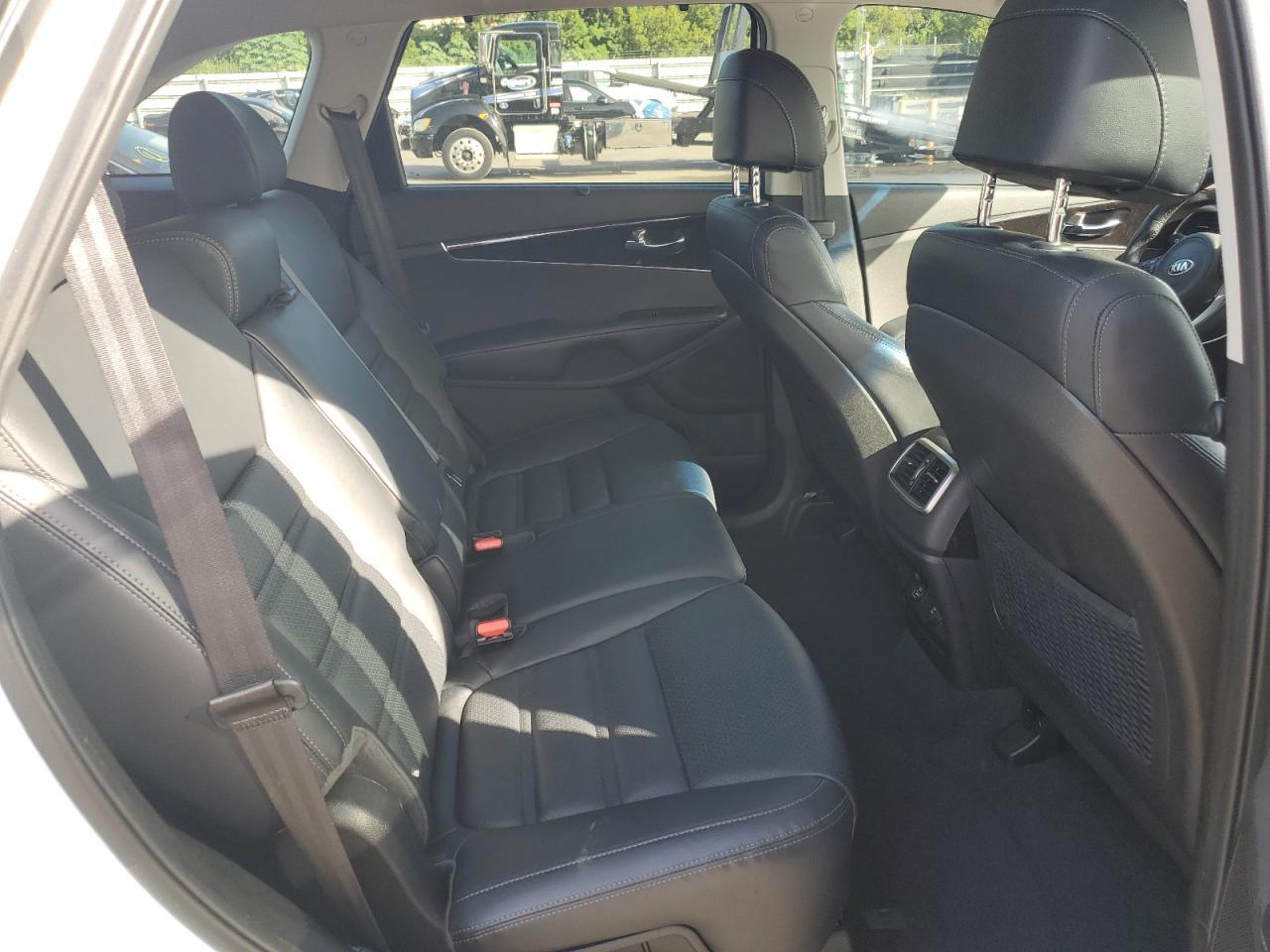 2017 KIA SORENTO